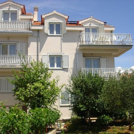 Apartments Gardijan 沃迪切 外观 照片