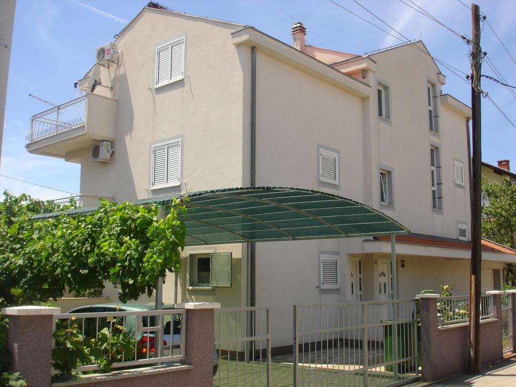 Apartments Gardijan 沃迪切 外观 照片